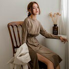 網購推薦-腰鬆緊壓褶開衩棉質洋裝